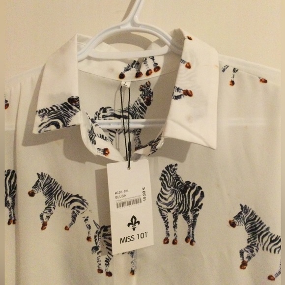 White Button Down with Zebra Details - Picture 2 of 4